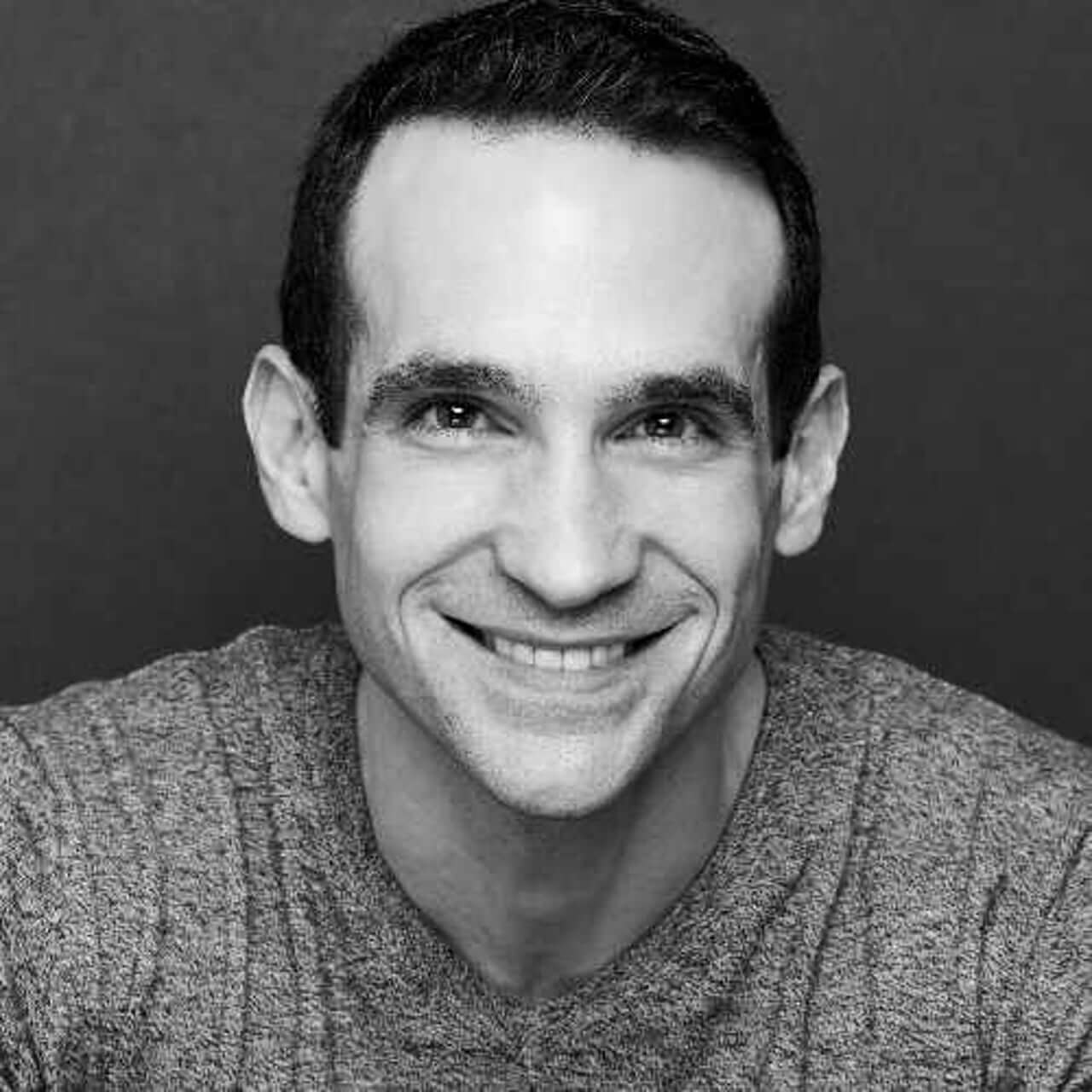 Bestselling Author Nir Eyal discusses how to work through distractions by using tools and pacts to keep you focused while you're working.